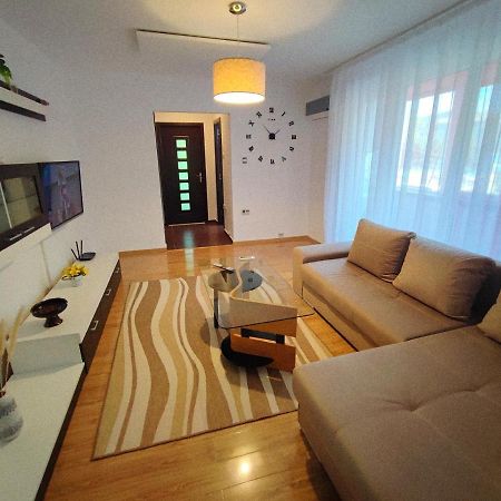 Deea Appartement Orşova Buitenkant foto